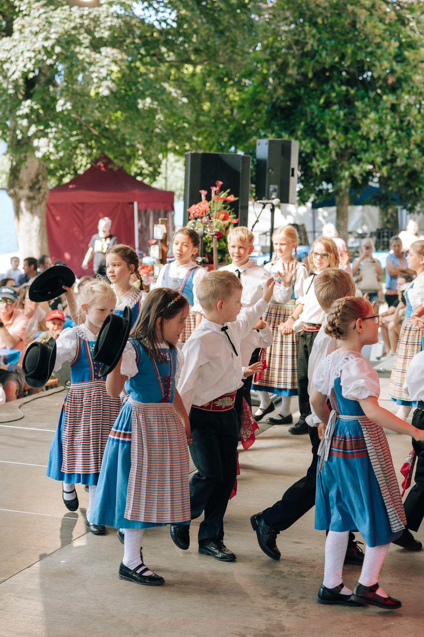 Trachtengruppe am Rosenfest Weggis